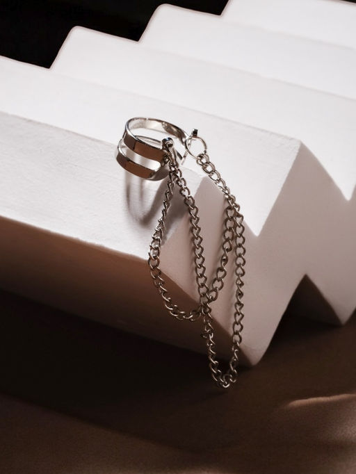 Цена за 2 шт. Серьга «Кафф» две полоски с цепочками, цвет серебро