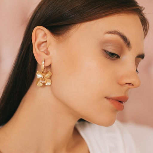 Серьги ассорти Цветок рельеф, цвет розовый в золоте - Queen fair фото 2