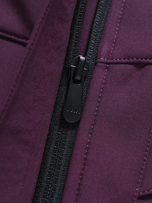 Ветровка женская софтшелл виндстоппер с капюшоном спортивная темно-фиолетового цвета 9616_1TF