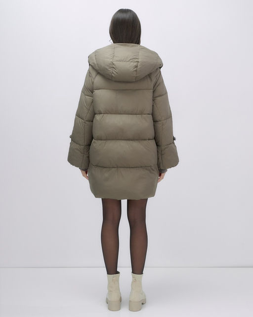 Куртка зимняя женская с большим капюшоном модная коричневого цвета 7739K - Visdeer фото 6