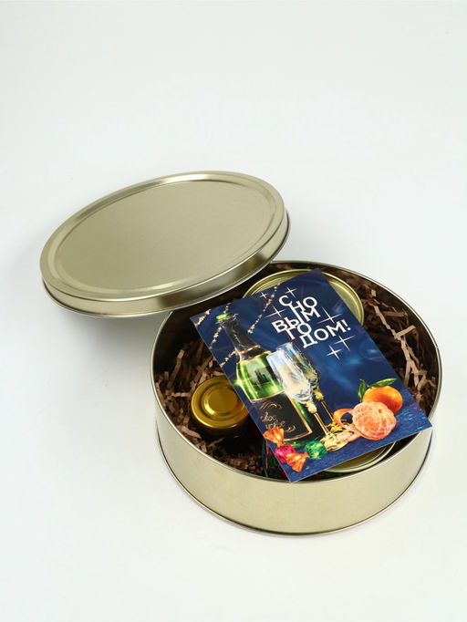 Подарочный набор новогодний в железной банке «С Новым годом»: монпансье 100 г, чай чёрный 50 г, варенье 30 г, открытка