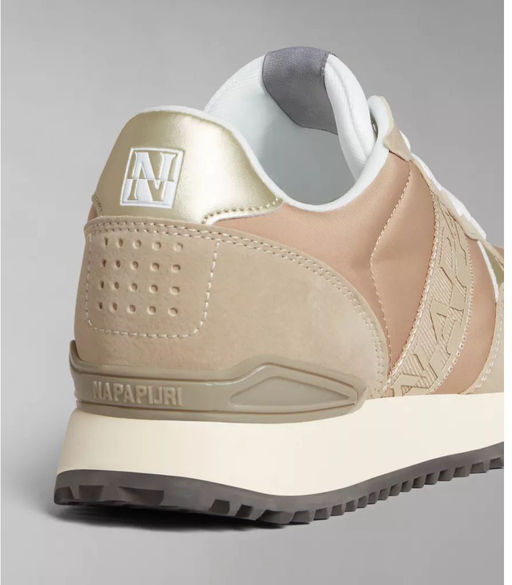 Кроссовки женские