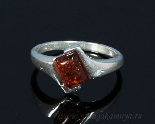 Кольцо с янтарём в посеребрении прямоугольник т.коньячный