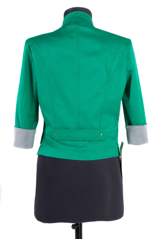 Ветровка жакет