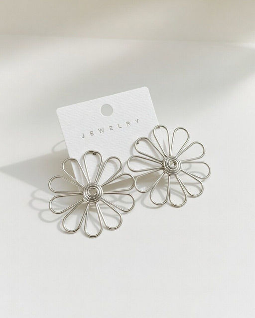 Стильные серьги