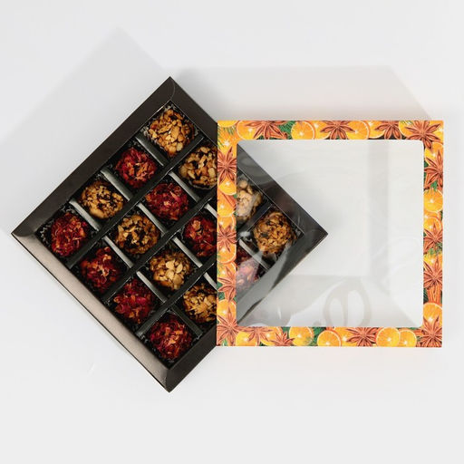 Цена за 5 шт. Коробка под 16 конфет с ячейками «Вкусный Новый год» 17.5×17.5×3.5 см