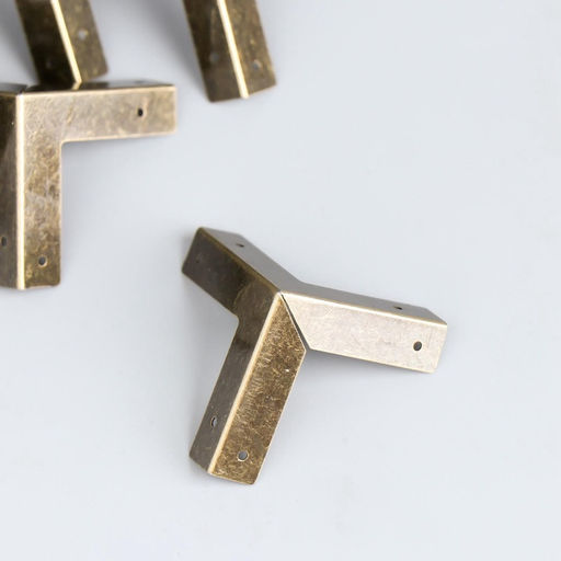 Цена за 2 шт. Уголок (накладка) для шкатулок металл набор 10 шт 3х3х3 см