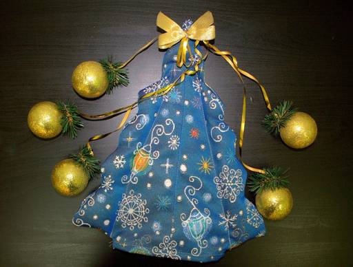 Ёлка новогодняя Фонарики - гобеленовый чехол на бутылку - Гобеленглавснаб фото 2