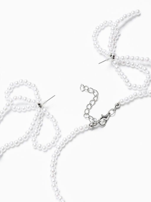 Набор 2 предмета: серьги, колье Жемчуг бантик, белый в серебре, 35 см