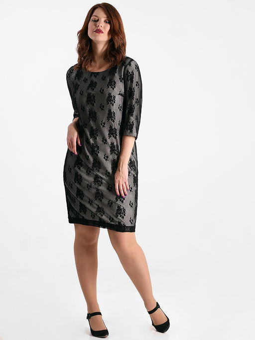 Праздничное платье больших размеров из гипюра