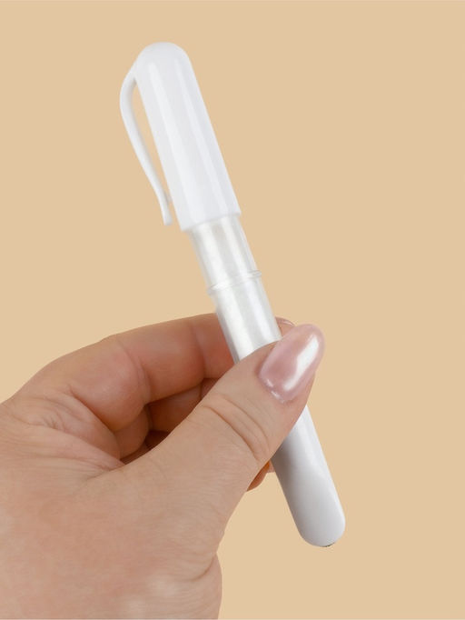 Мел карандаш для ткани TEIRA, с пудрой, 10.5×2 см, белый