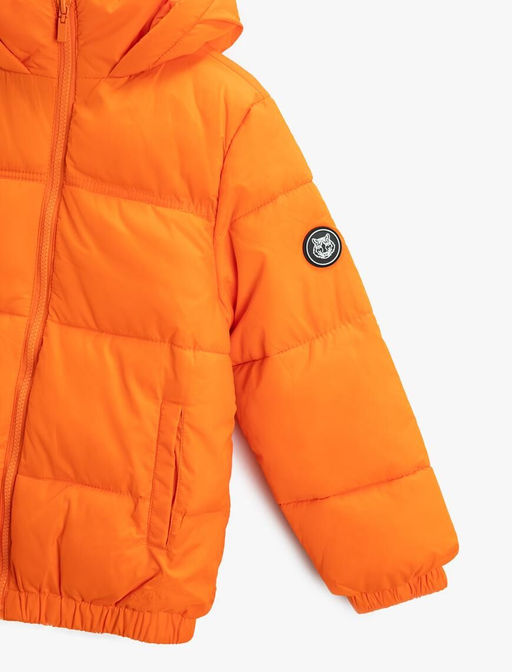 Длинный пуховик для мальчика на плюшевой подкладке