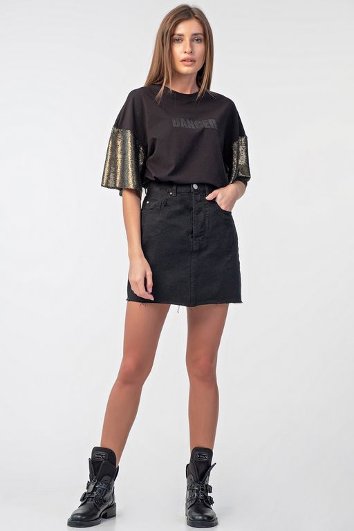 Футболка оверсайз с зелеными пайетками