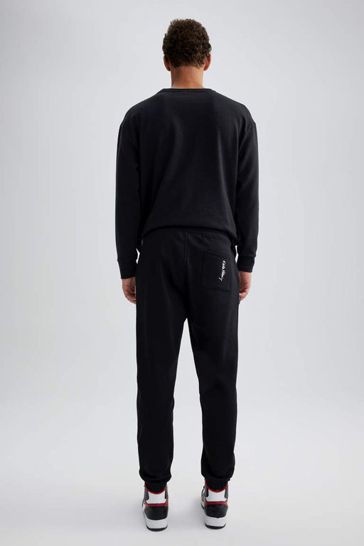 Спортивные брюки с карманами Keith Haring стандартного кроя - Defacto фото 8