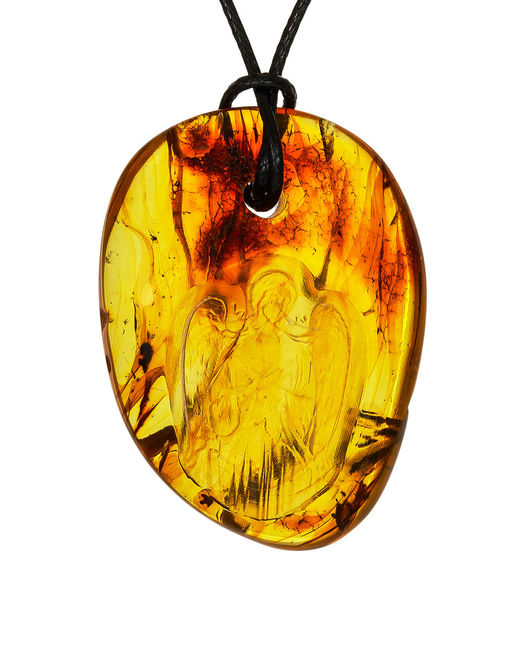 Подвеска из натурального цельного янтаря с резьбой Ангел-Хранитель