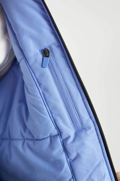 Водоотталкивающее лыжное пальто стандартного кроя DeFactoFit с капюшоном и флисовой подкладкой фото 9