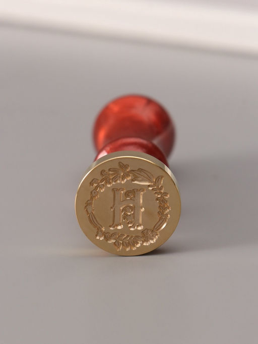 Печать для сургуча с пластиковой ручкой «Венок с буквой H», 2.5×2.5×6.3 см