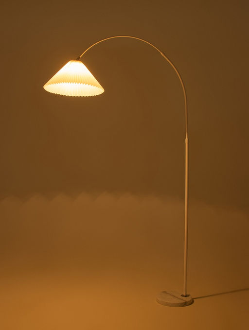 Торшер напольный "Волна" Е27 40Вт белый подставка камень 30х90х180 см