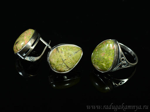 Кольцо Серьги с унакитом размер 19