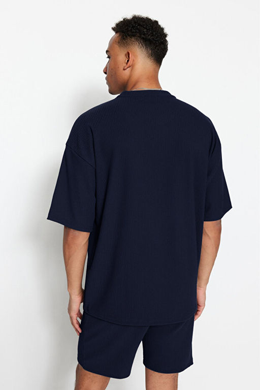 Lacivert Oversize Bisiklet Yaka K_sa Kol Dokulu K_r__maz Ottoman T-Shirt TMNSS23TS00081 - Trendyolmilla фото 2