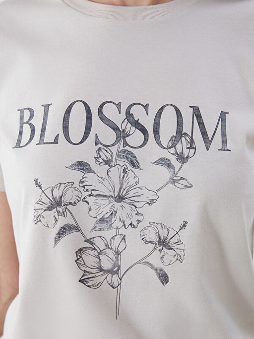 Bisiklet Yaka Bask?l? Kad?n Ti??rt