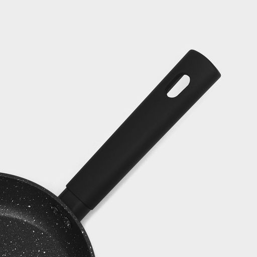 Сковорода Доляна «Первый дом», d=22 см, кованый алюминий, антипригарное покрытие, индукция, чёрная