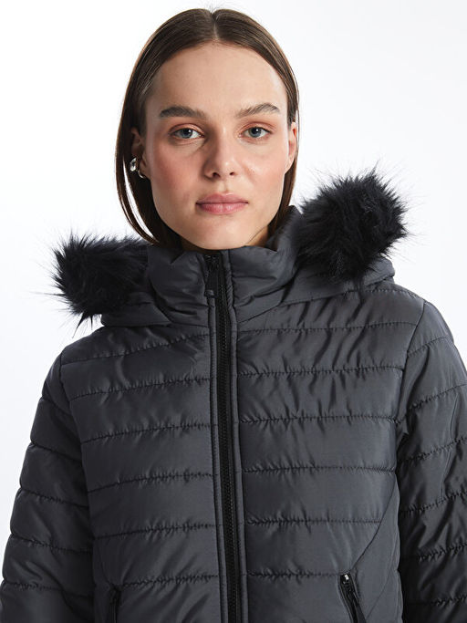 Kad?n Kap??onlu D?z ?i?me Mont - Waikiki фото 2