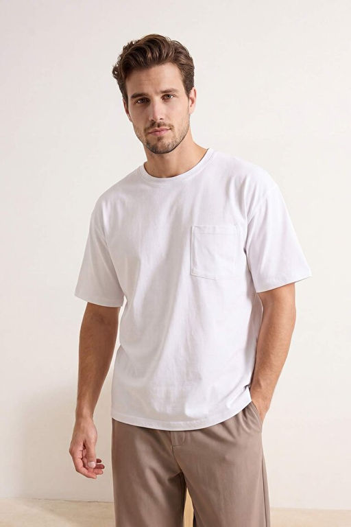 Beyaz Oversize/Geni_ %100 Pamuk Bisiklet Yaka Cepli T-Shirt TMNSS26TS00016 - Trendyolmilla фото 2
