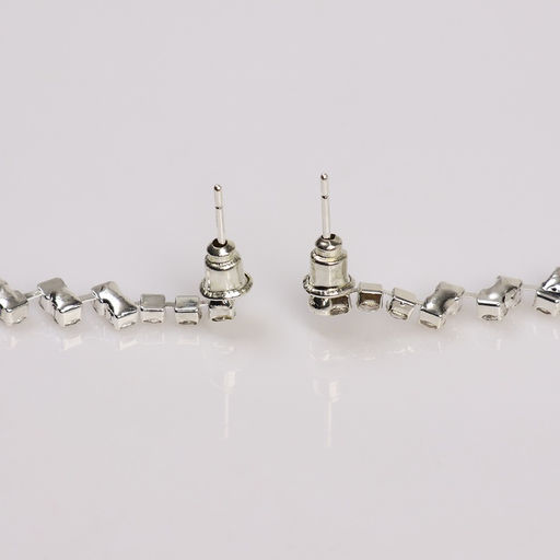 Серьги висячие со стразами Princess дорожка утончённая, белые в серебре,8 см