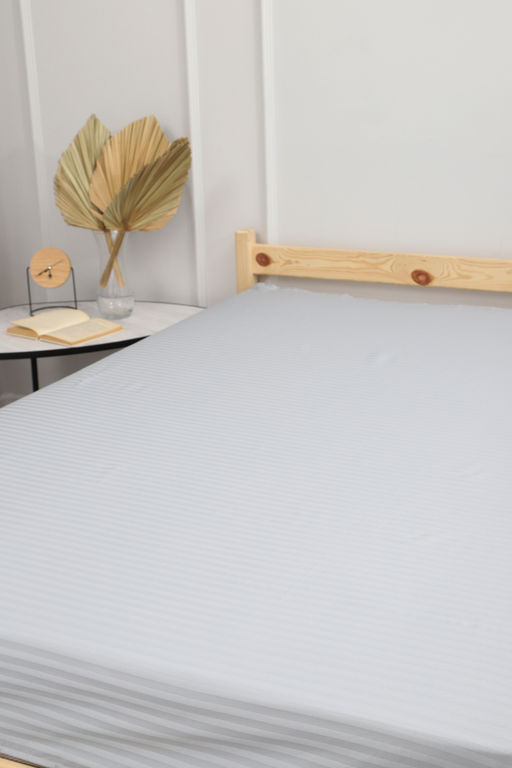 Простыня на резинке из страйп-сатина Комфорт