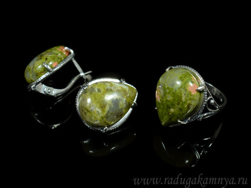 Кольцо Серьги с унакитом размер 17
