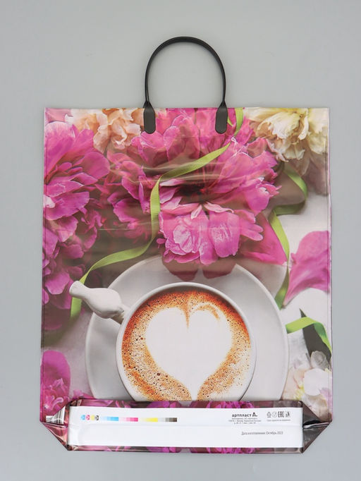 Цена за 5 шт. Пакет "Паула", полиэтиленовый с пластиковой ручкой, 38 х 45 + 3 см, 90 мкм