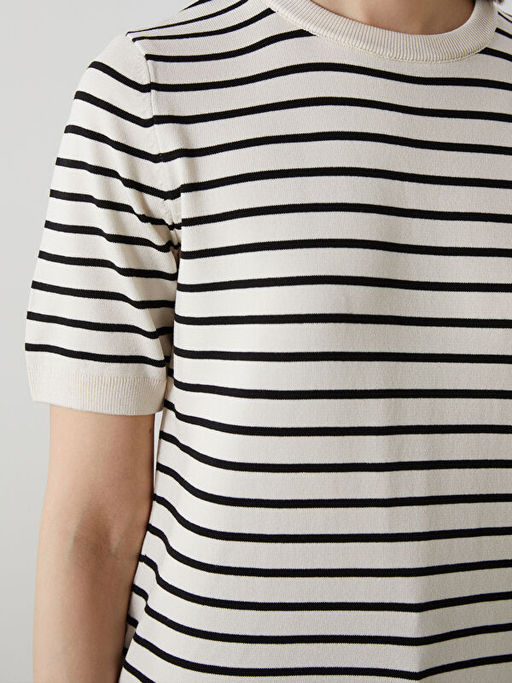 Bisiklet Yaka ?izgili Kad?n Triko Kazak