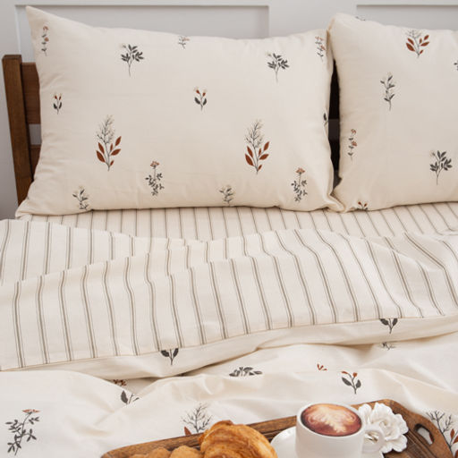 КПБ Чистый хлопок евро макси, наволочки 50х70, поплин, 100% хлопок, Гербариум Пододеяльник 200х220 с прорезью, простыня классическая 235х260 подшита с 4-х сторон, наволочки 50х70 с клапаном - 2 шт. - Традиция фото 4