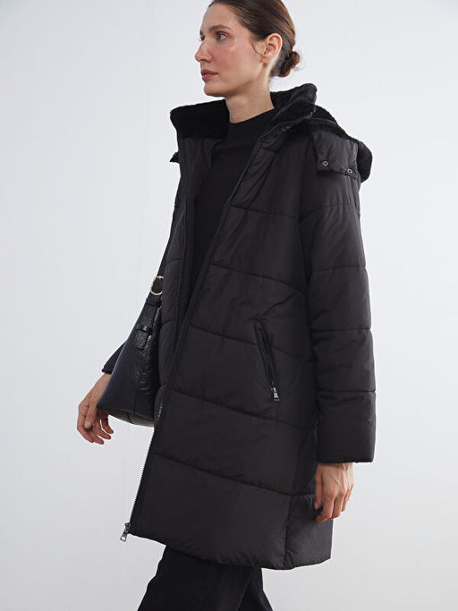 Kap??onlu Kad?n ?i?me Mont