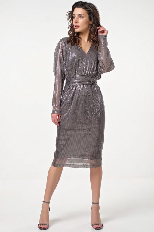 Платье полуприлегающего силуэта из пайеточного трикотажа серебристое новый год