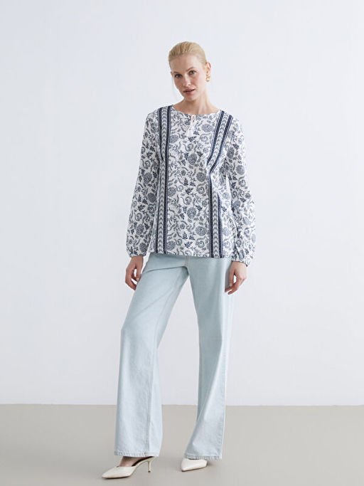 Ba?lamal? Yaka ?i?ekli Bluz