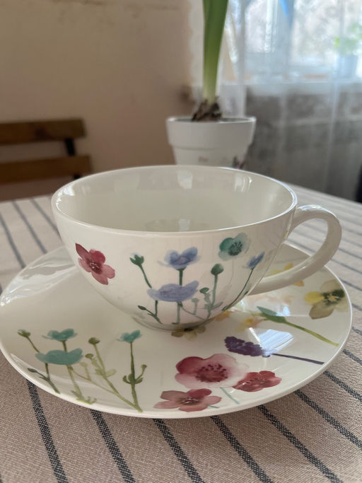 Чашка с блюдцем Лесные цветы, 0,4 л - Maxwell & Williams фото 5