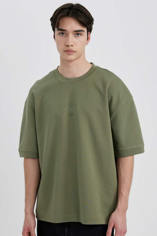 Loose Fit Bisiklet Yaka Bask?l? K?sa Kollu Ag?r Kumas Tisort - Defacto фото 2