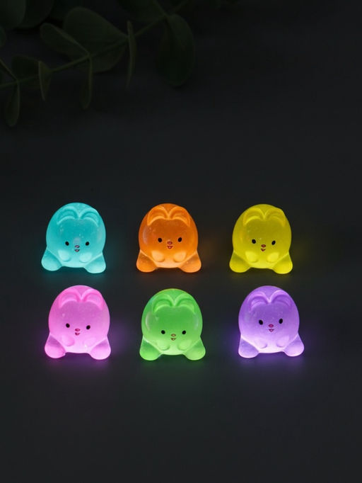 Цена за 2 шт. Набор фигурок из эпоксидной смолы флуоресцентные «Зайчики», 6 шт., 1.7×1.8×2 см